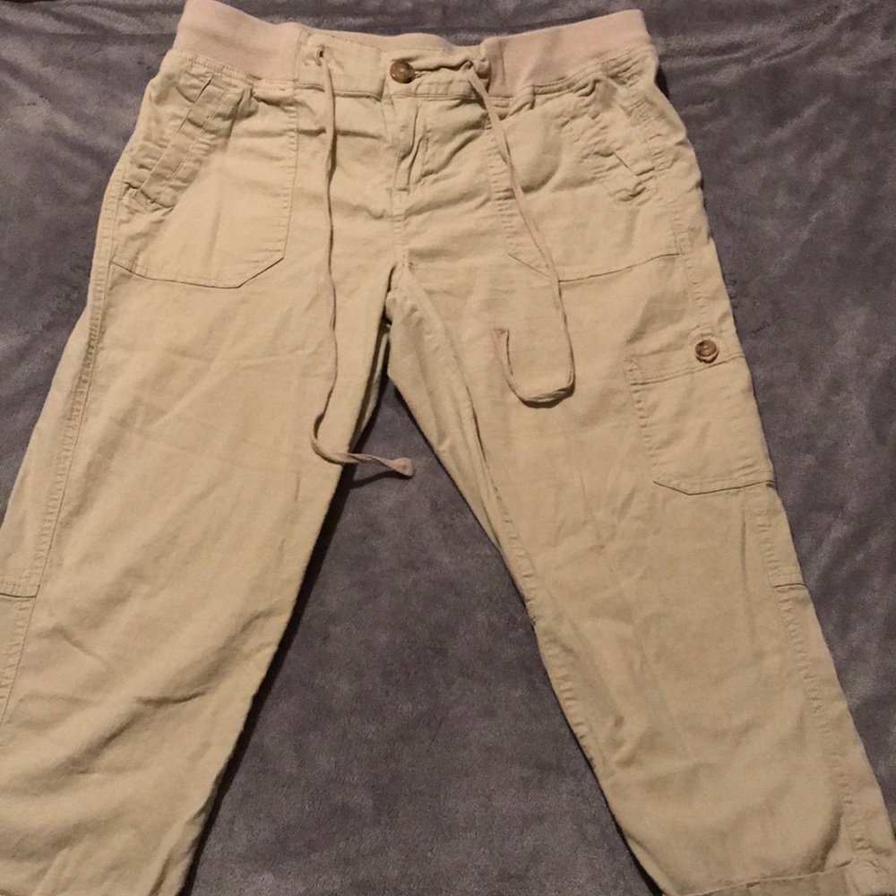 SO khaki Capri pants